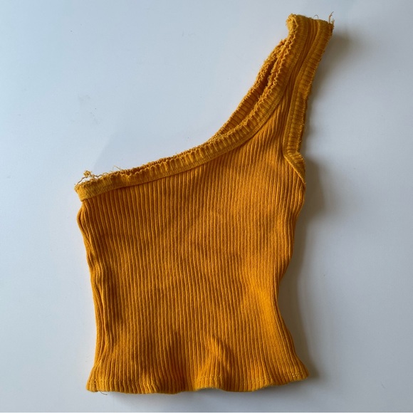 Urban Outfitters Yellow Orange One-Shoulder Crop Top - Picture 1 of 2